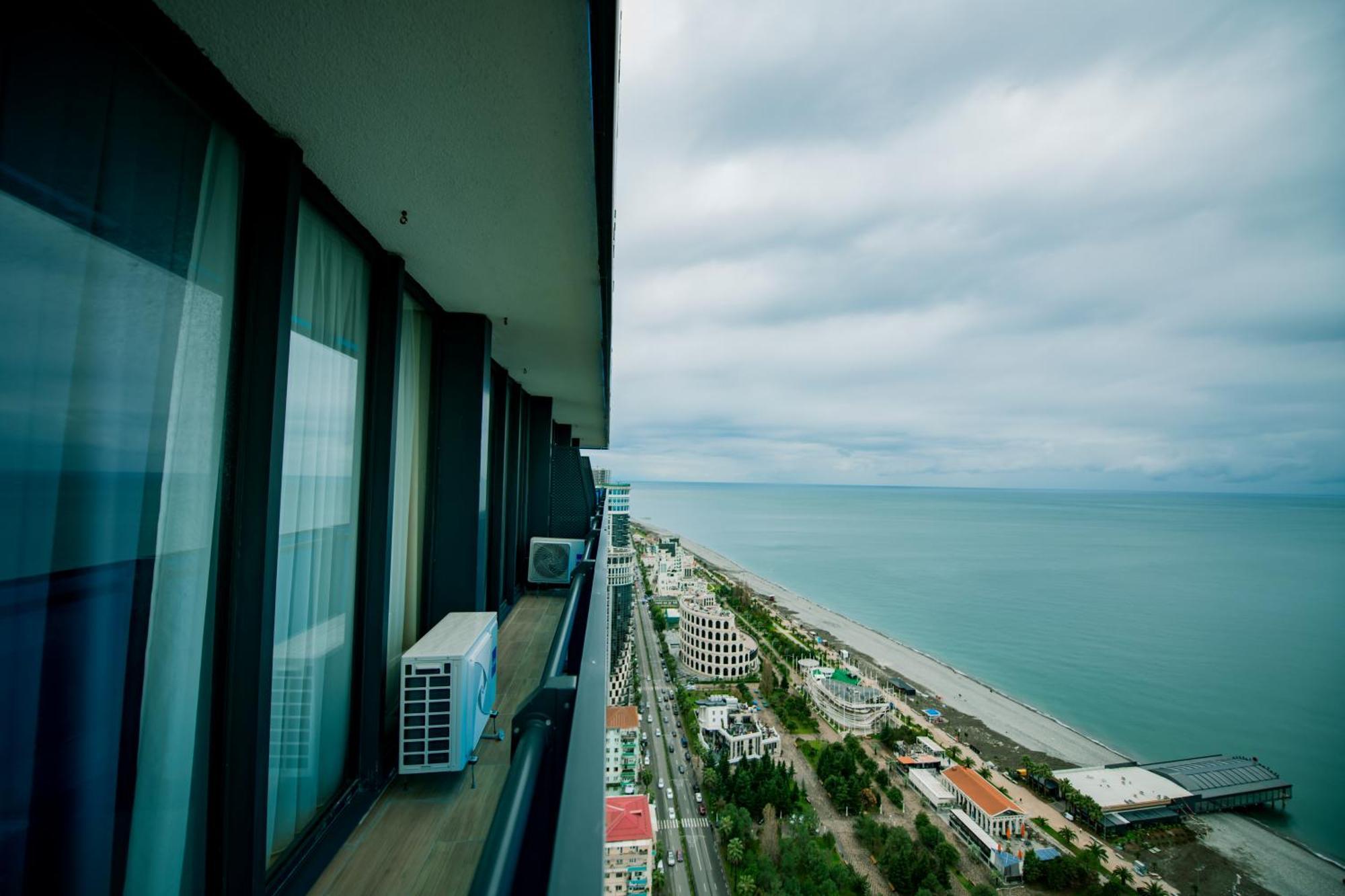 Sea View Apartments In Orbi City Batumi Eksteriør bilde
